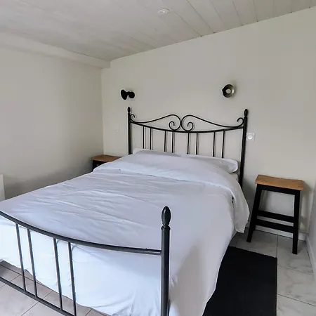 Pied-a-terre Proche Du Centre Et Commodites بورنيك