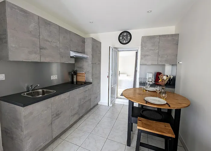 Pied-a-terre Proche Du Centre Et Commodites Pornic