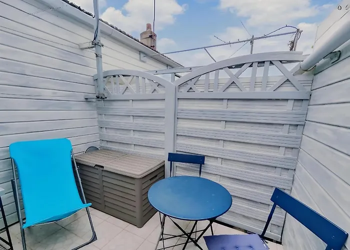 Apartment Pied-a-terre Proche Du Centre Et Commodites *