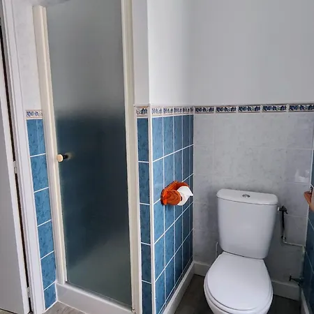 Apartment Pied-a-terre Proche Du Centre Et Commodites