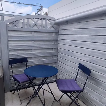 Pied-a-terre Proche Du Centre Et Commodites Apartment *