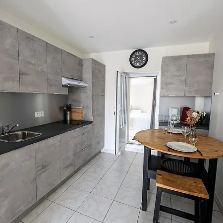 Pied-a-terre Proche Du Centre Et Commodites Pornic